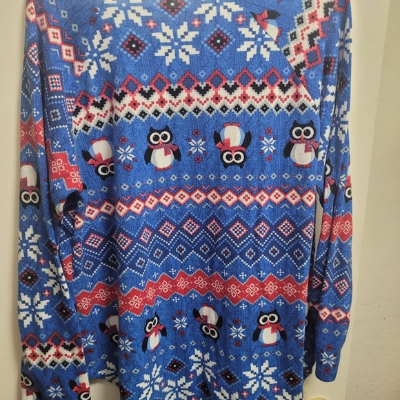 BUNDLE 3/$12 Super cute Christmas sweater size L - Picture 4 of 4